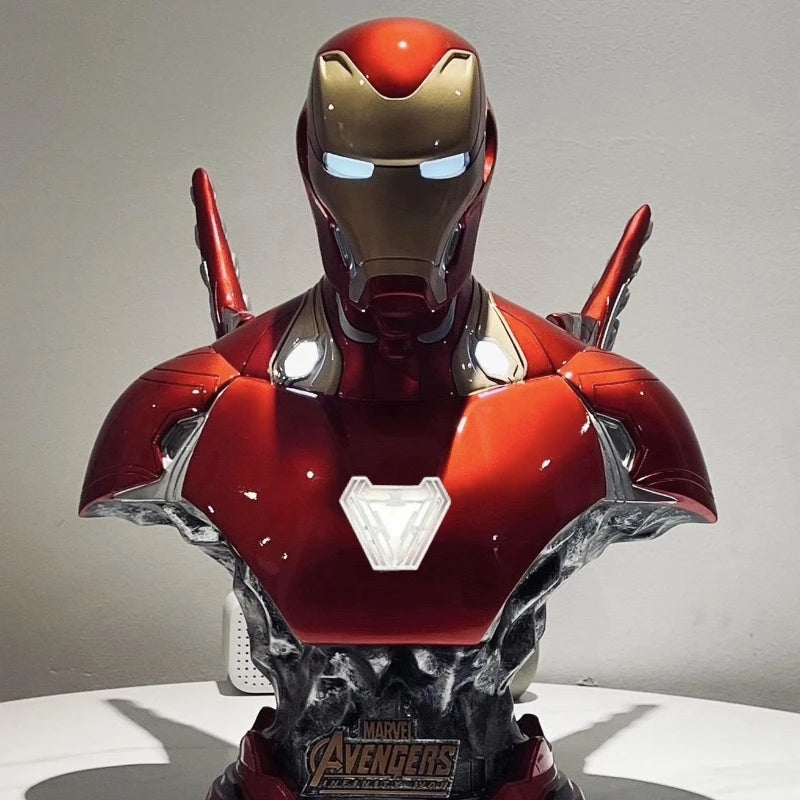 Podświetlany popiersie z żywicy Iron Man MK50 – czarna marmurkowa podstawa