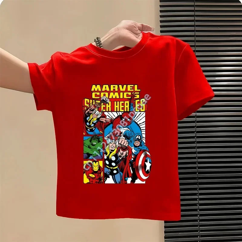 Dziecięcy T-shirt Avengers - wzór grupowy, czerwony