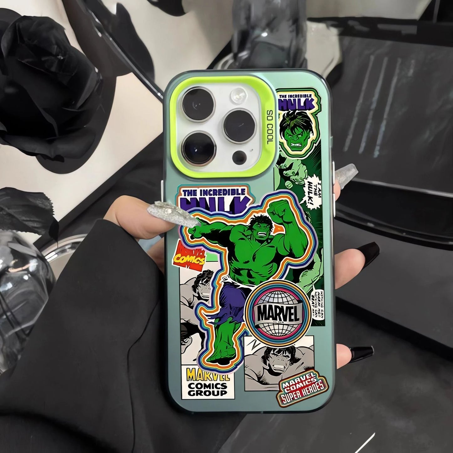 Zielone etui na telefon Hulk – retrokomiksowy design