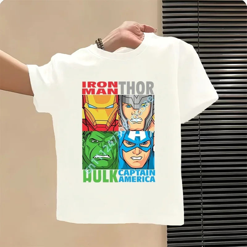 Dziecięcy T-shirt Avengers - wzór z trio bohaterów, biały