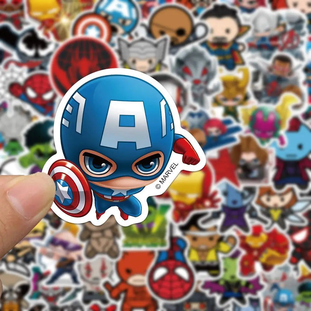 Naklejki Avengers — zestaw 50 wodoodpornych naklejek