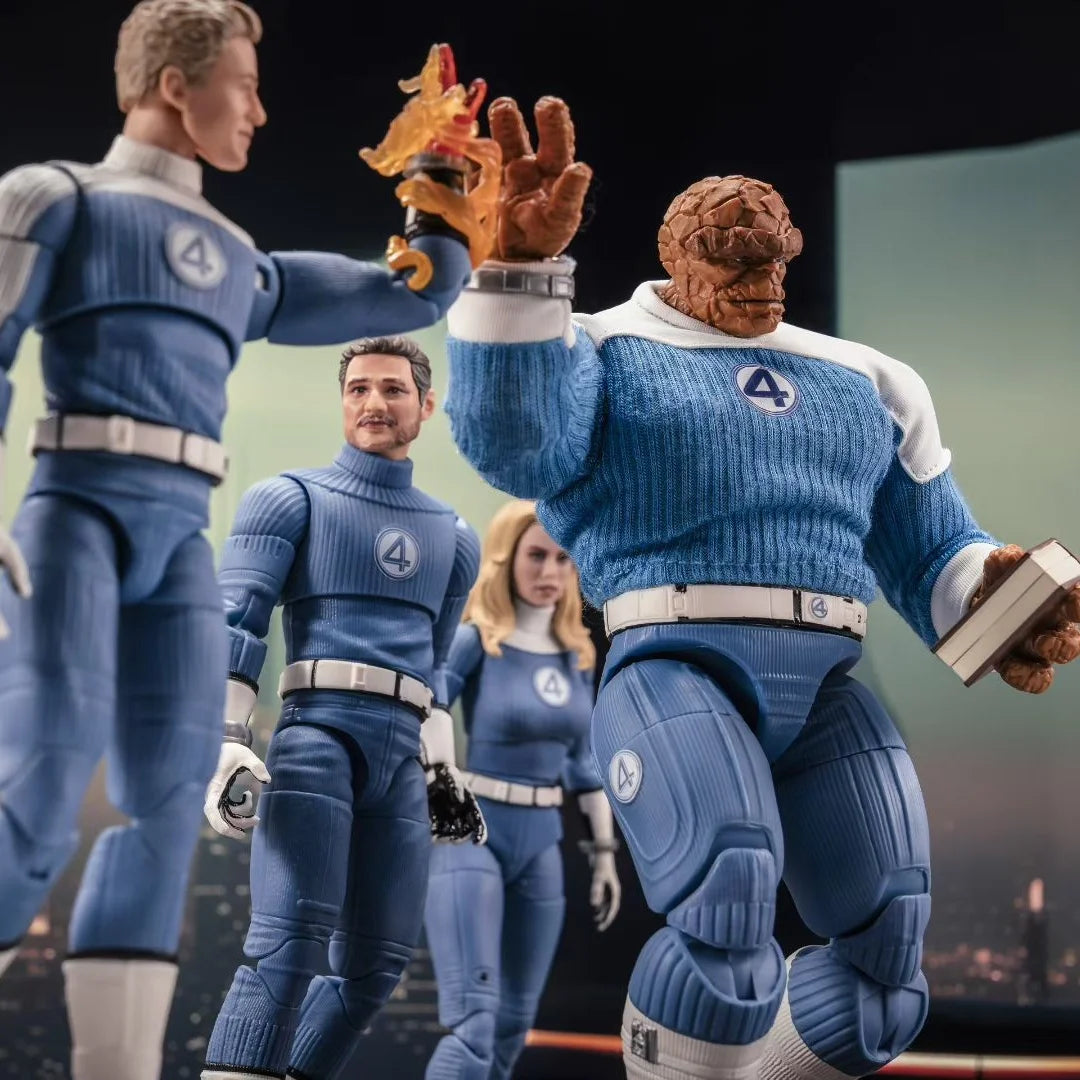 Figurka The Thing – niebiesko-biały uniform Fantastycznej Czwórki