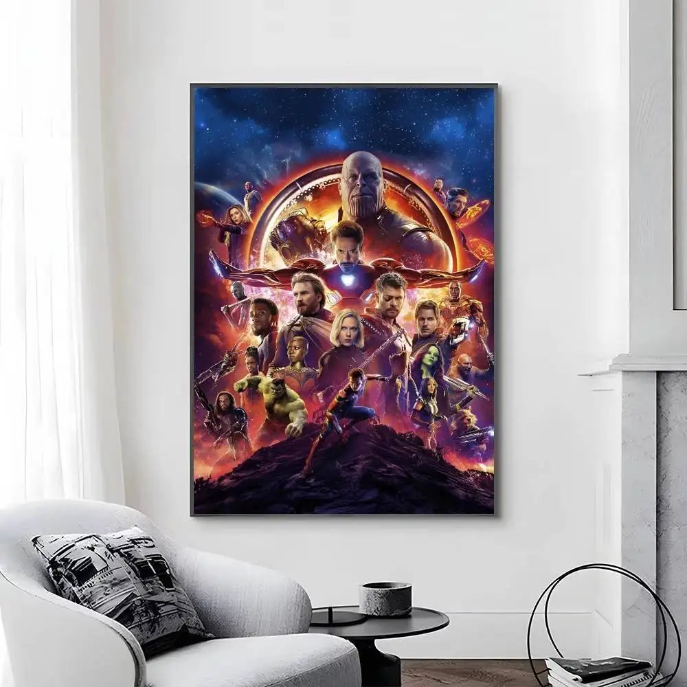 Plakat Avengers Infinity War – projekt ze złotą rękawicą Thanosa