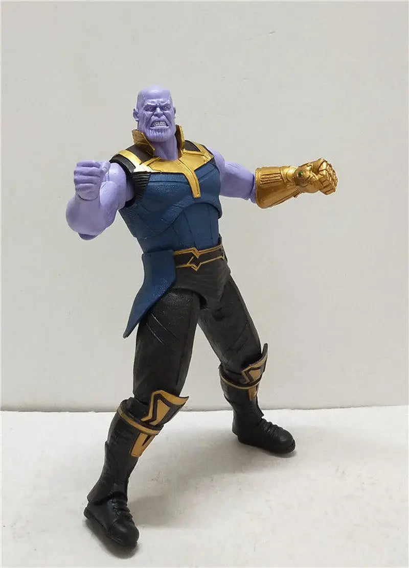 Figurka wisząca Thanos – Rękawica Nieskończoności, dekoracja biurka