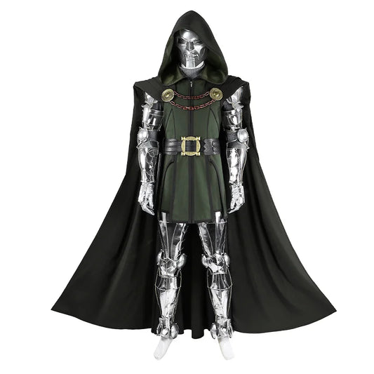 Strój Doctor Doom – srebrny kombinezon-zbroja z czarną peleryną