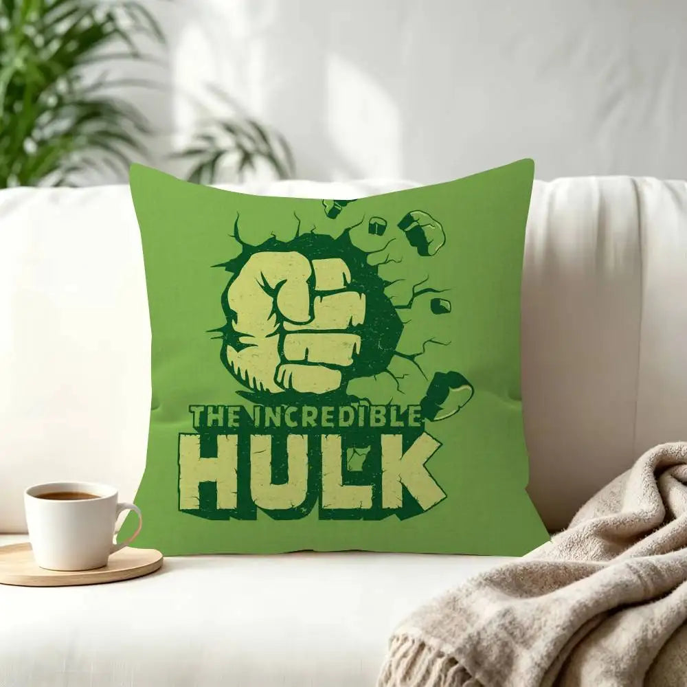 Poszewka na poduszkę Hulk – pięść przebijająca ścianę
