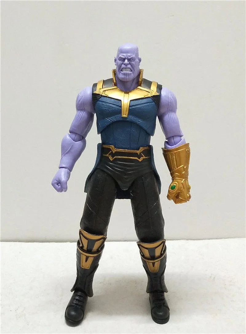 Figurka wisząca Thanos – Rękawica Nieskończoności, dekoracja biurka