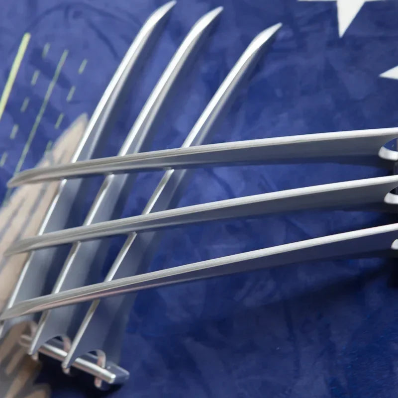 Strój Wolverine – żółto-granatowy kombinezon z paskiem X