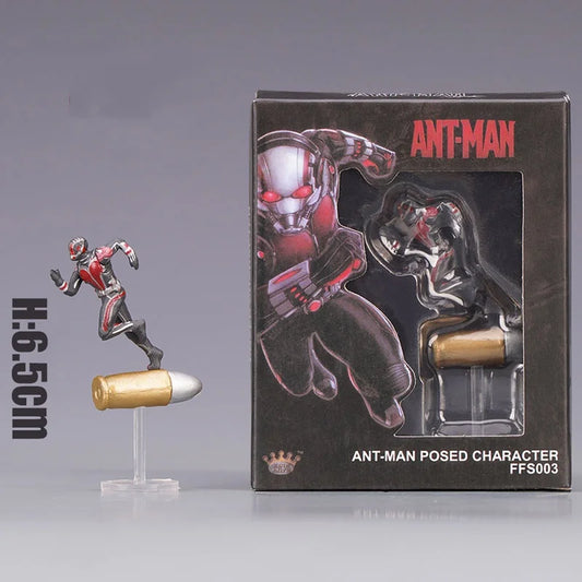 Figurka Avengers Ant-Man – Figurka w pozycji siedzącej z kulą i karabinem