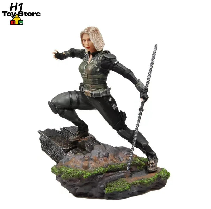 Statua Avengers Black Widow — scena w skali 1:10, pudełko kolekcjonerskie