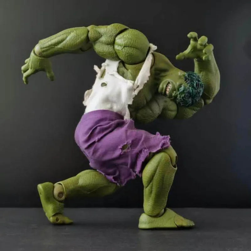 Figurka Hulka — edycja bojowa, podarte ubrania