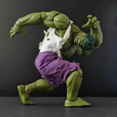 Figurka Hulka — edycja bojowa, podarte ubrania
