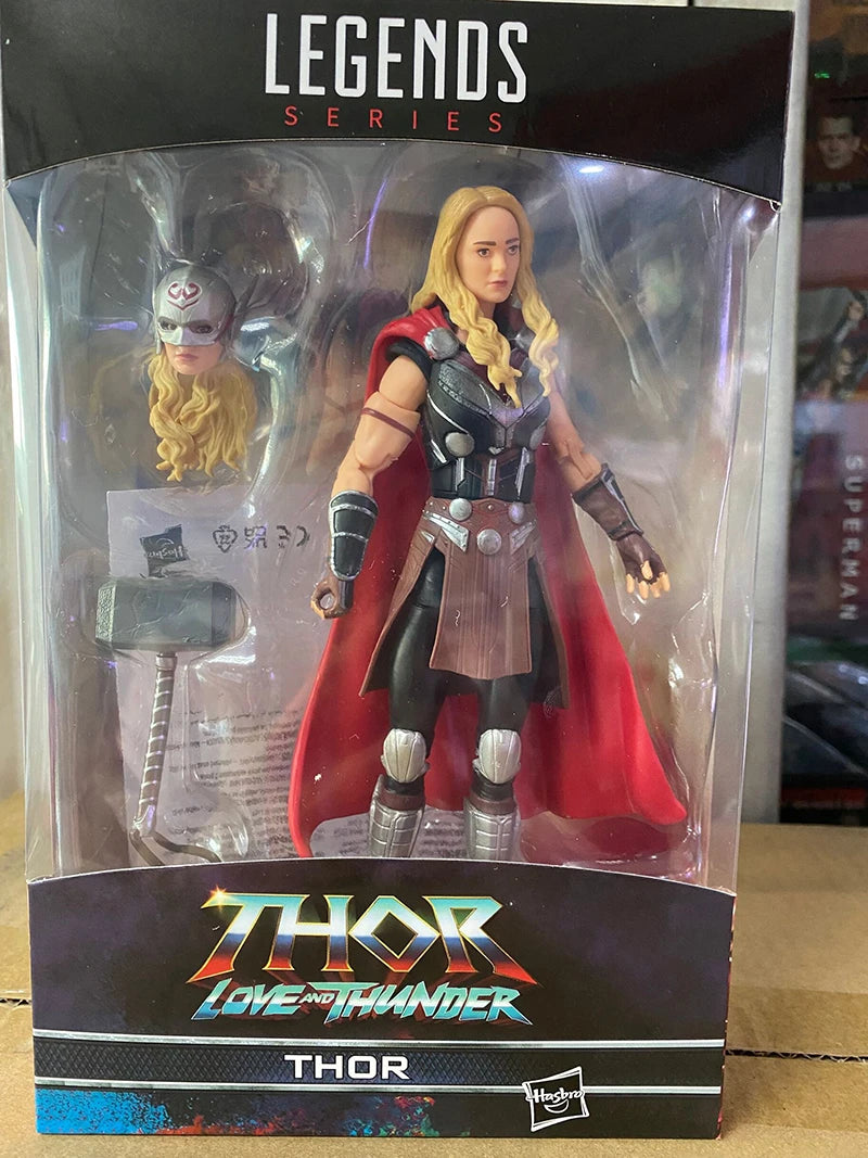 Figurka Avengers Thor – skrzydlaty hełm i topór Stormbreaker