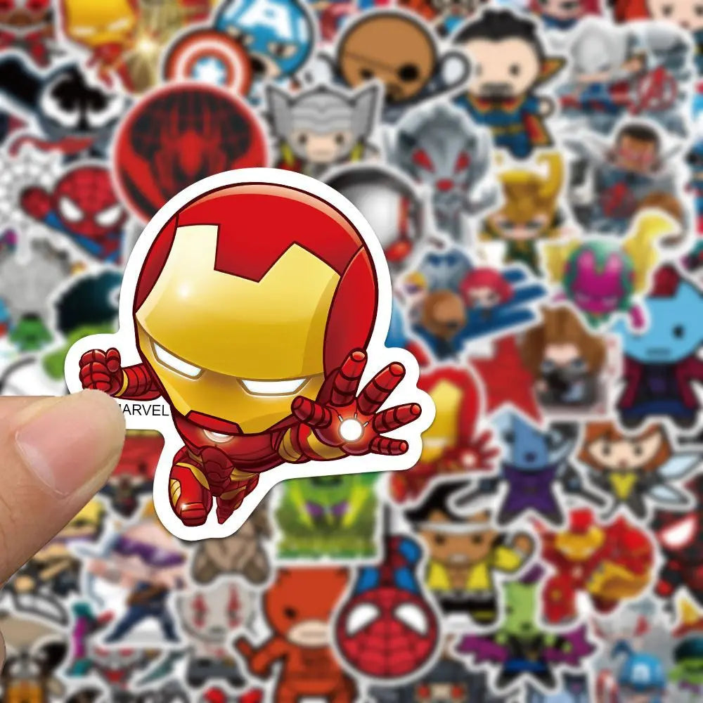 Naklejki Avengers — zestaw 50 wodoodpornych naklejek