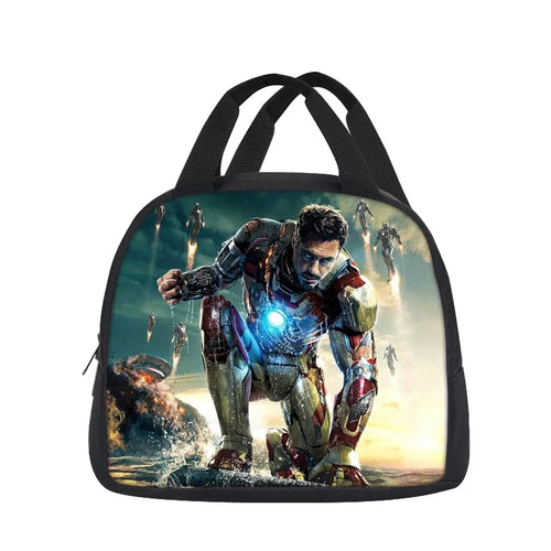 Torba obiadowa Avengers Iron Man – Pozycja kuczna na platformie oddziału