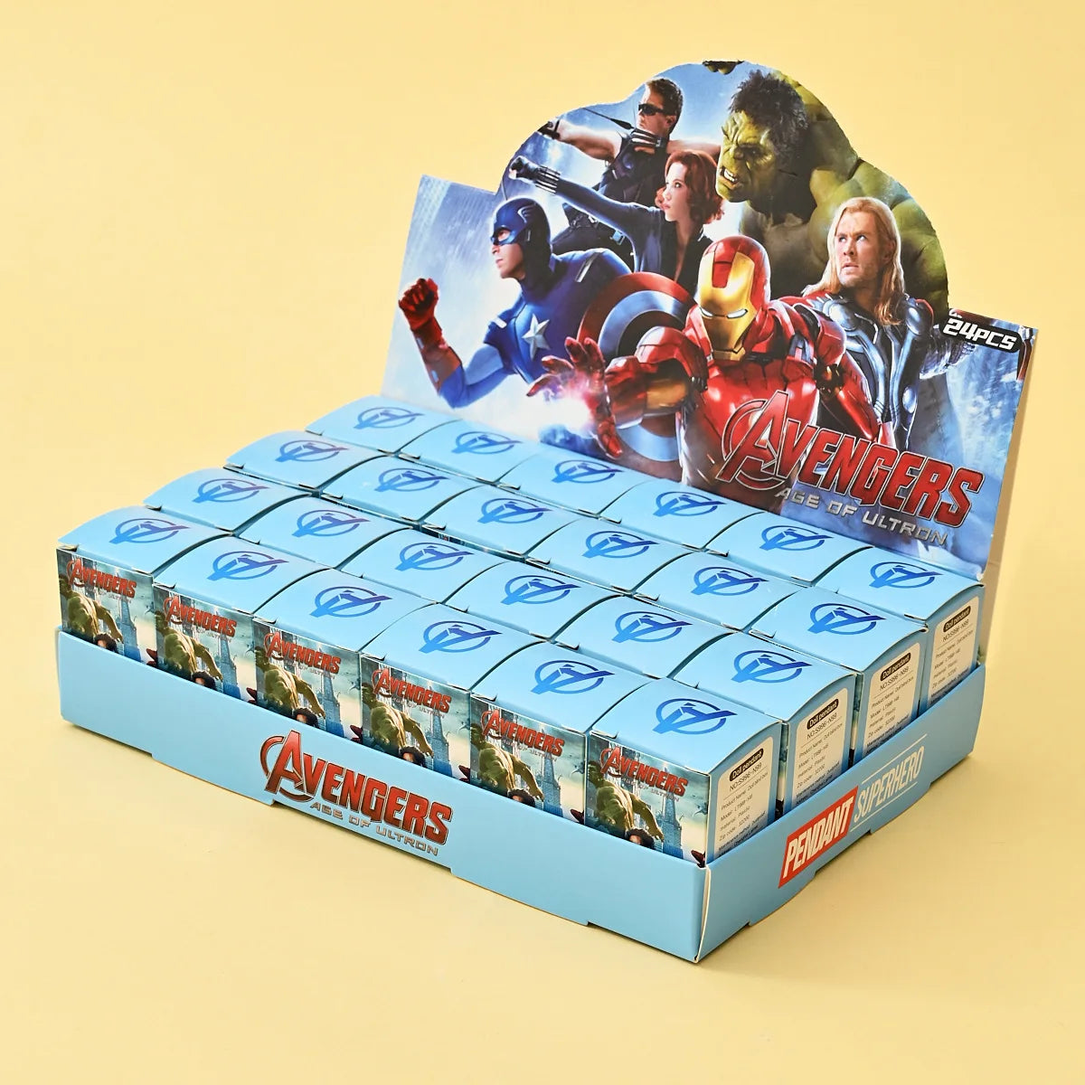 Ślepe pudełko z silikonowym brelokiem Avengers — zestaw 24 sztuk