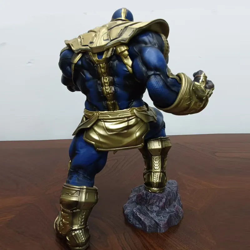 Figurka Thanos GK – świecąca Rękawica Nieskończoności, dekoracja z ruinami