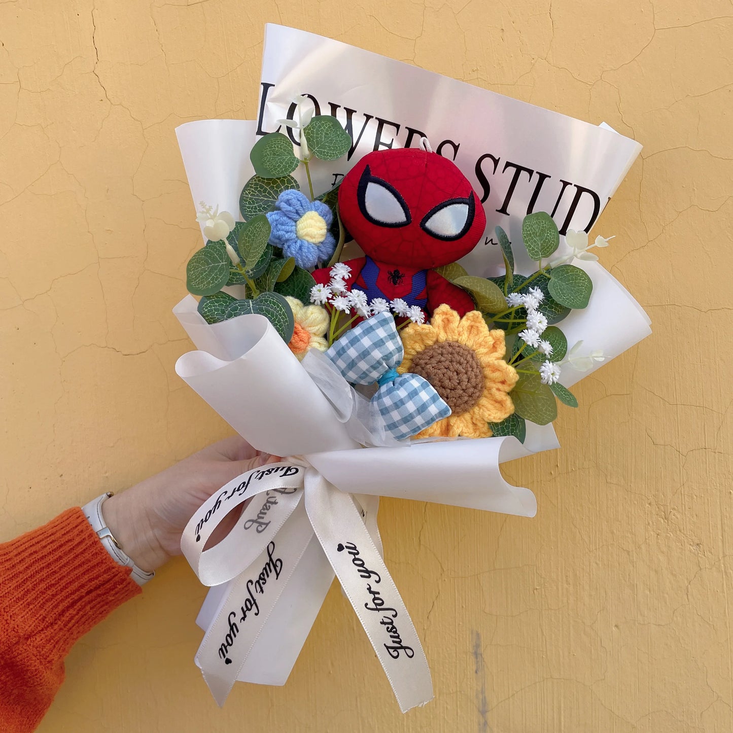 Bukiet Avengers Spider-Man – ręcznie wykonany prezent z pluszakiem