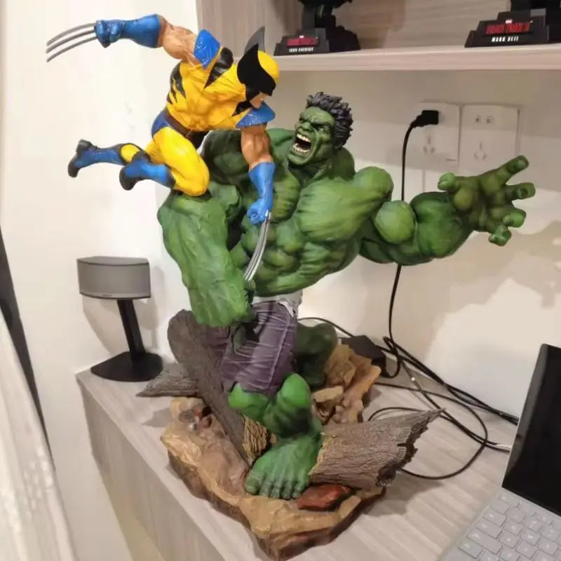 Figurka Hulk kontra Wolverine z PVC – kolekcjonerska scena walki