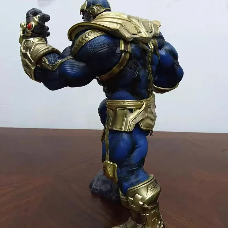 Figurka Thanos GK – świecąca Rękawica Nieskończoności, dekoracja z ruinami