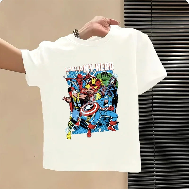 Dziecięcy T-shirt Avengers My Dad Is My Hero - biały