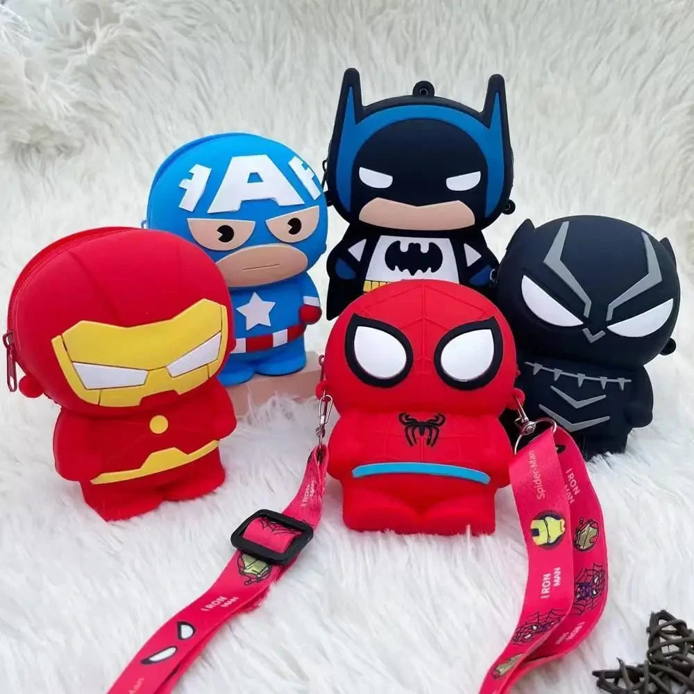 Torba na ramię z figurką Avengers Czarna Pantera – czarna