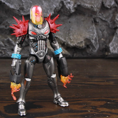 Kosmiczna figurka Ghost Ridera – zamknięty kask z wizjerem