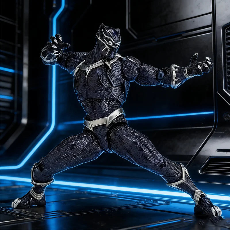 Ruchoma figurka Black Panther 3.0 - tekstura łusek, złota, ozdobna włócznia