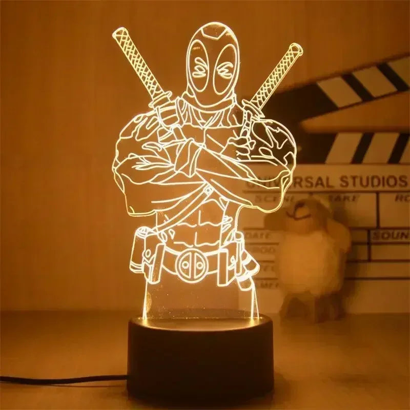 Lampa LED Avengers Deadpool – ze skrzyżowanymi ramionami, 3D 18cm
