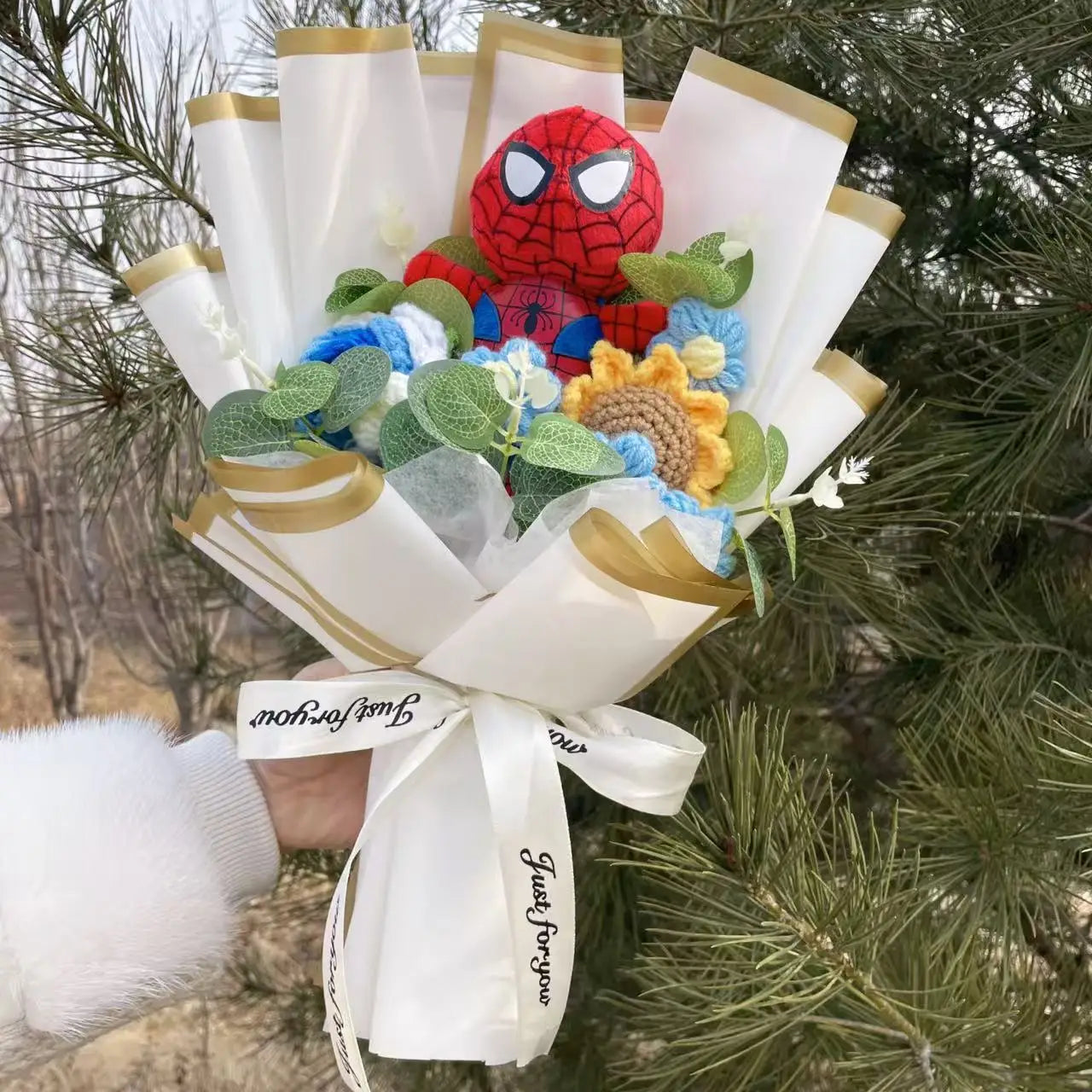 Bukiet Avengers Spider-Man – ręcznie wykonany prezent z pluszakiem