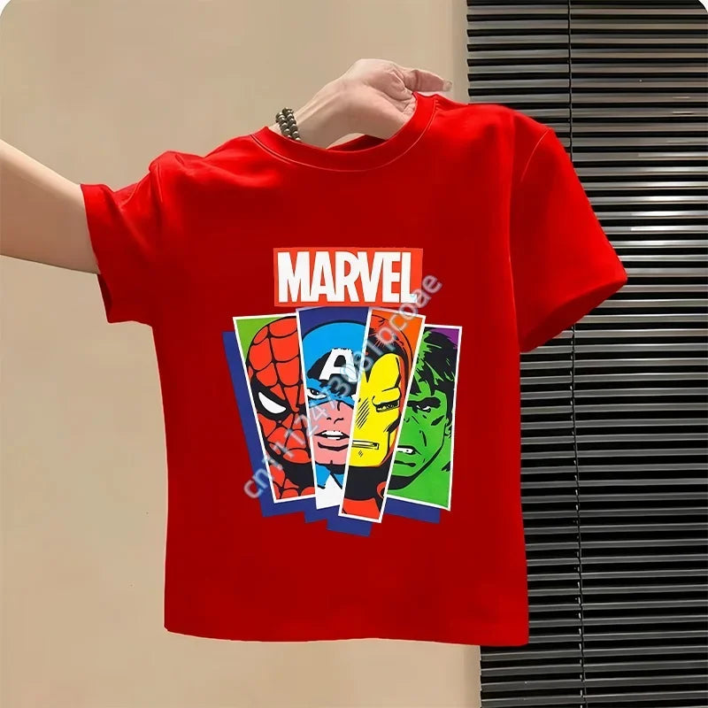 Dziecięcy T-shirt Avengers Marvel z paskami i portretami - czerwony