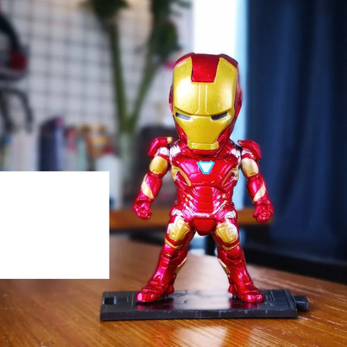 Figurka Iron Mana — mini chibi, statyczna