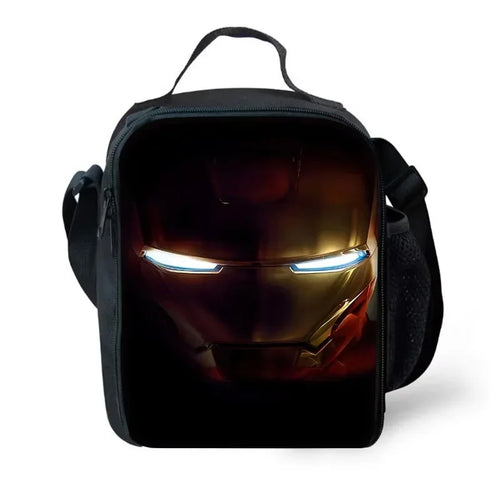 Torba na lunch Avengers Iron Man – zbliżenie na ciemny hełm