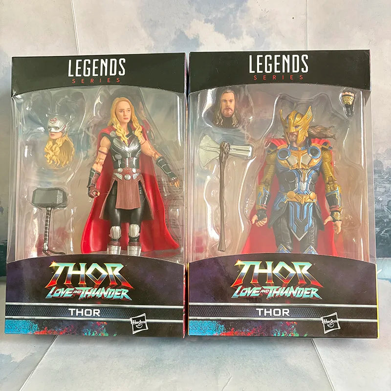 Figurka Avengers Thor – skrzydlaty hełm i topór Stormbreaker