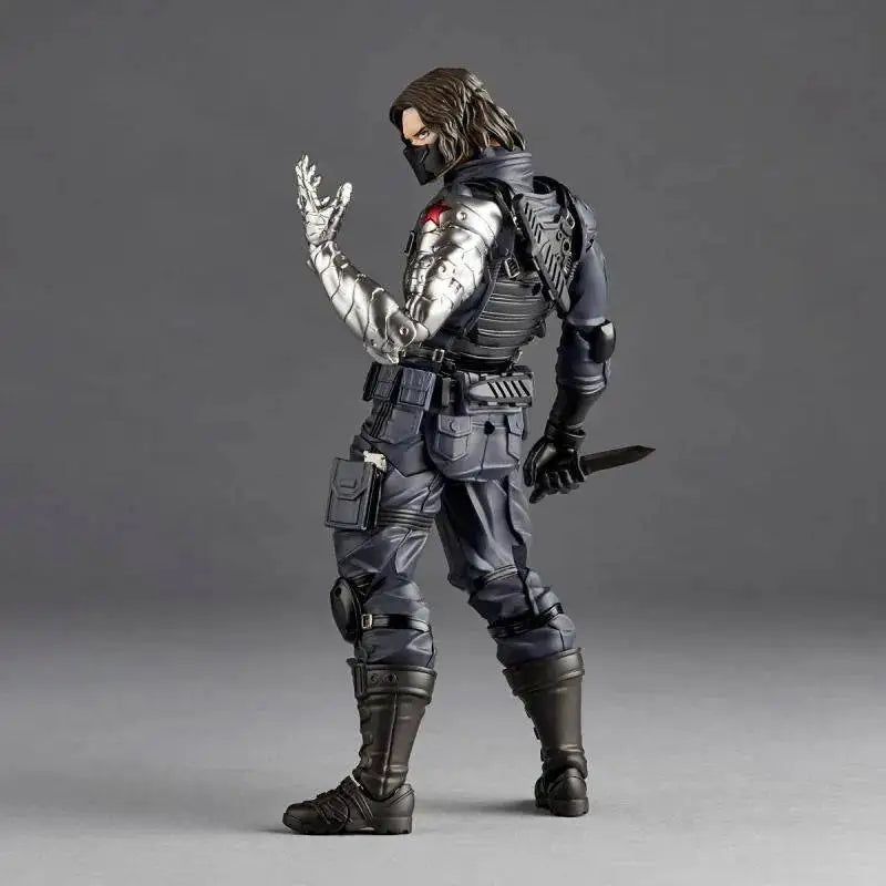 Figurka Winter Soldier – bioniczne ramię, artykułowana poza bojowa
