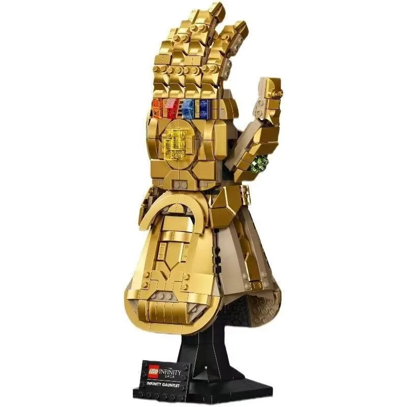 Figurka z klocków Avengers Nano Gauntlet – złota edycja, 675 elementów