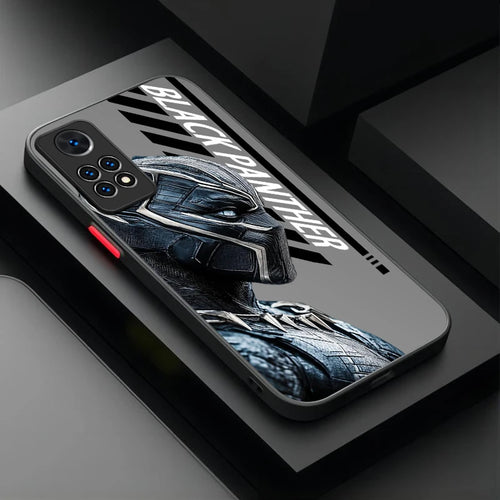 Etui Xiaomi Avengers Czarna Pantera – profil z szarym tekstem