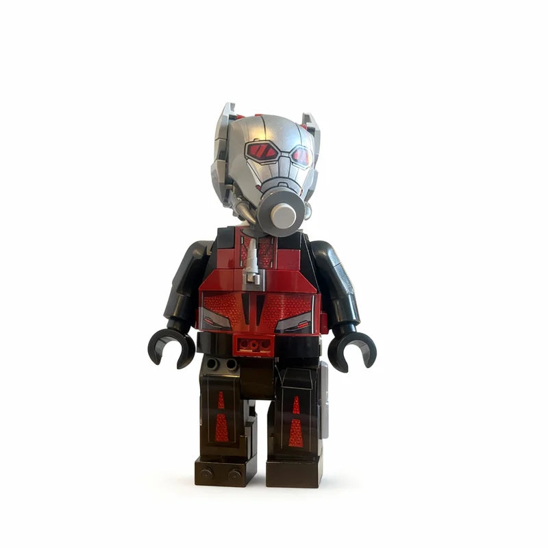 Figurka Avengers Ant-Man z klocków - konstrukcja, 200 elementów