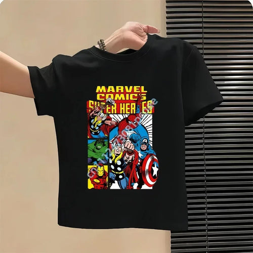 Dziecięcy T-shirt Avengers - wzór drużyny w akcji, czarny