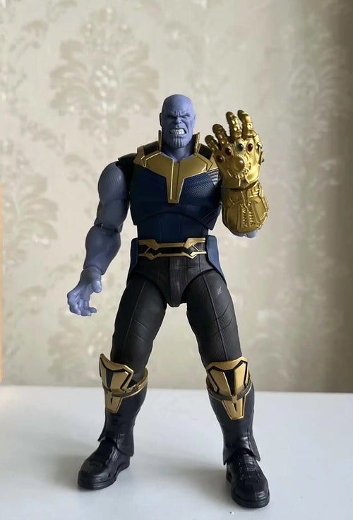 Figurka wisząca Thanos – Rękawica Nieskończoności, dekoracja biurka