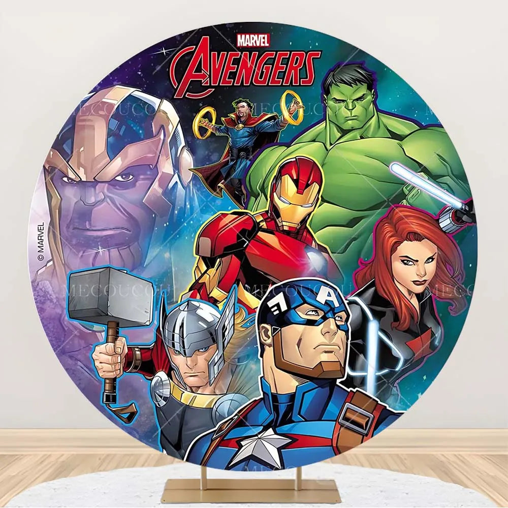 Okrągłe tło Avengers – dekoracja urodzinowa z grupą bohaterów